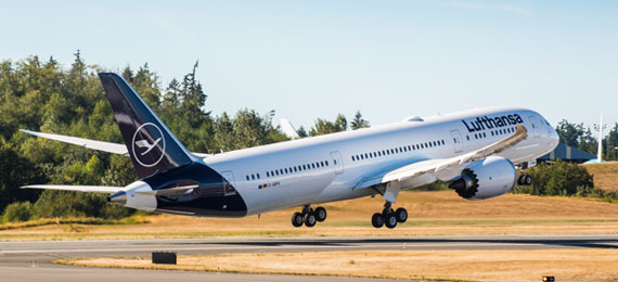 Lufthansa 787 Dreamliner taking off