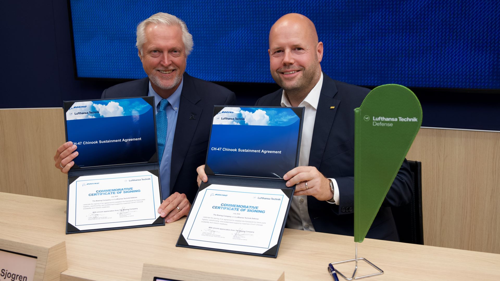 Torbjorn “Turbo” Sjogren, Vice President & General Manager, Boeing Global Services – Government Services and Michael von Puttkamer, Senior Vice President Special Aircraft & Defense, Lufthansa Technik